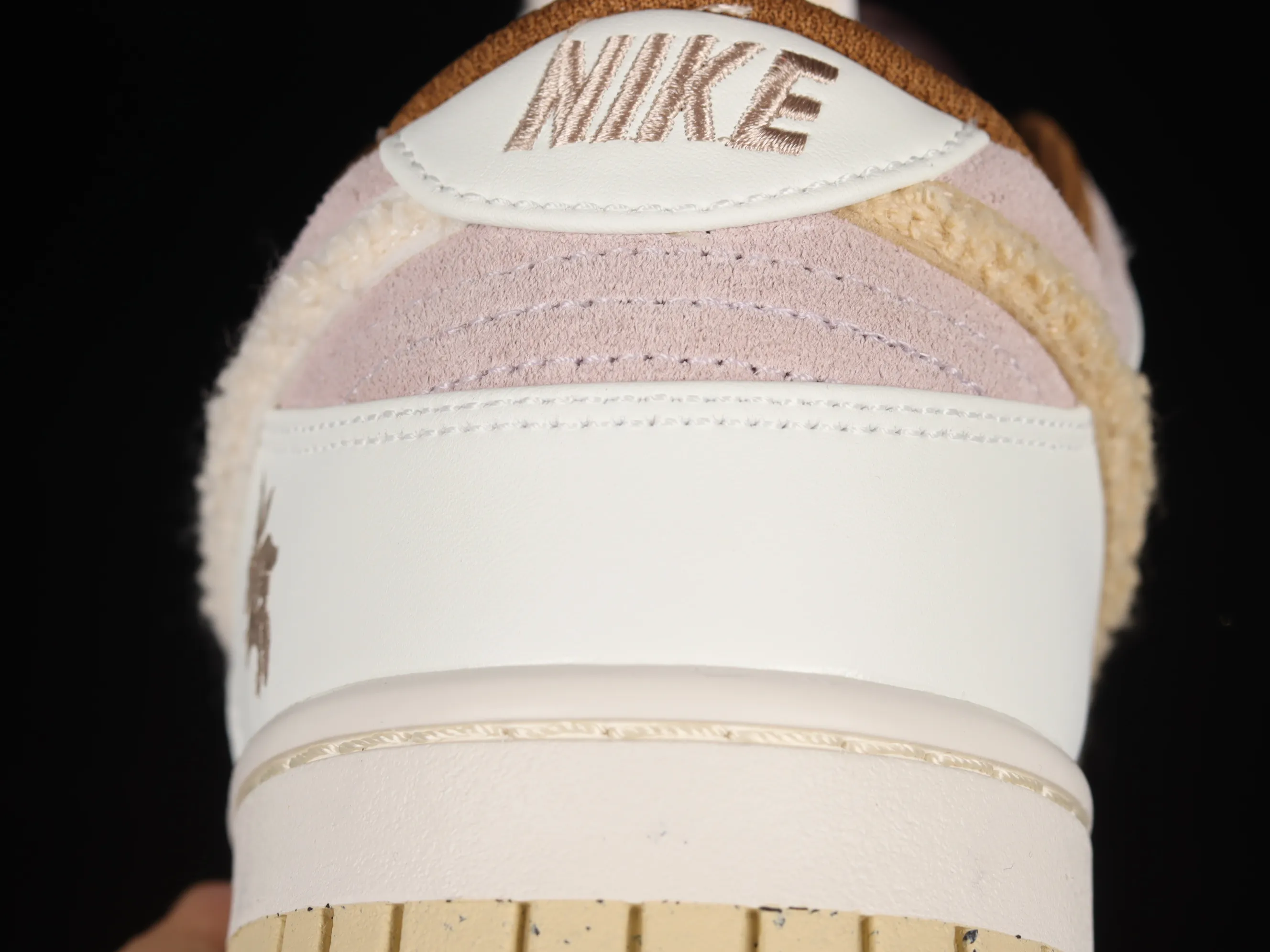 All Categories Nk SB Dunk Series Nk SB Dunk Low Low-top sneakers Nk Dunk Low "Year of the Rabbit" Year of the Rabbit Rabbit theme SB low-top sports and leisure sneakers FD4203-211